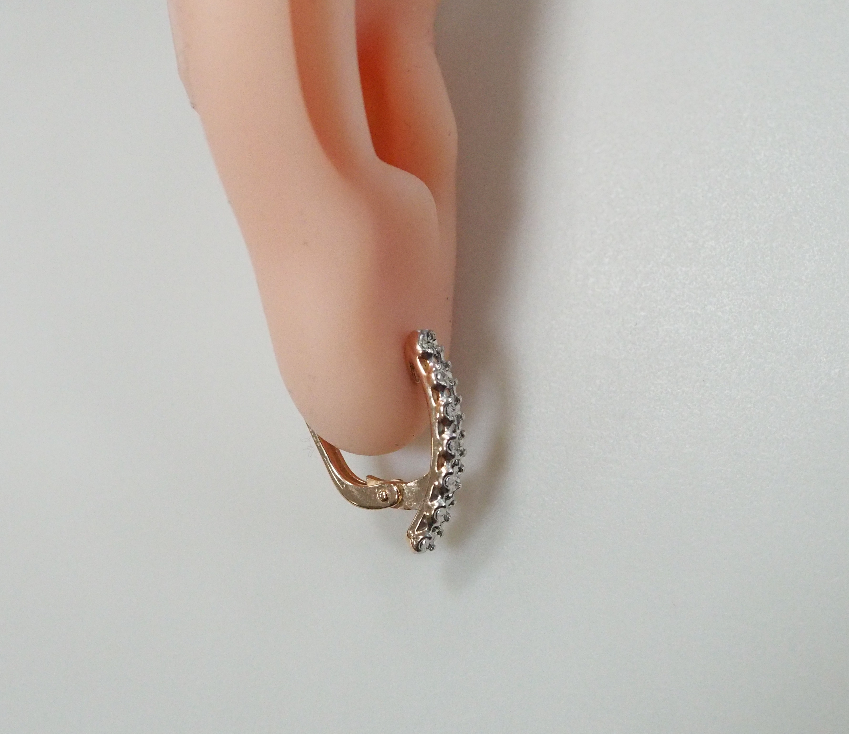 Серебряные серьги с бриллиантами